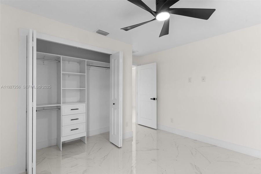Spacious, unfurnished interior of a new home in , Lehigh Acres (Image 23).