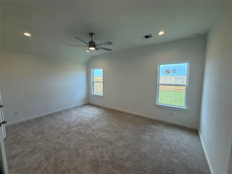 Spacious, unfurnished interior of a new home in Huntington Place, Rosharon (Image 2). Spacious, unfurnished interior of a new home in Huntington Place, Rosharon (Image 2).