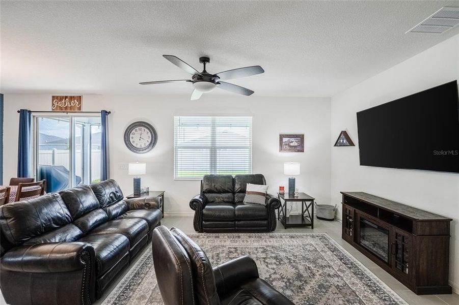 Furnished interior view inside a new home in , Bartow (Image 16).