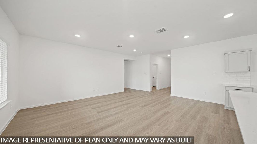 Spacious, unfurnished interior of a new home in The Canopies, Splendora (Image 12).