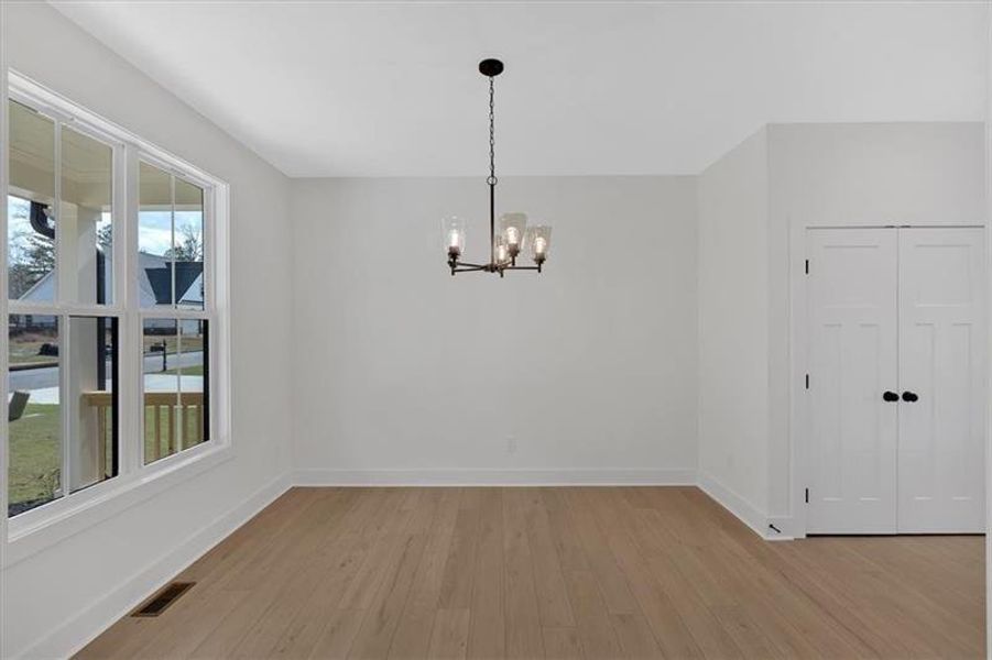 Spacious, unfurnished interior of a new home in , Cartersville (Image 24).