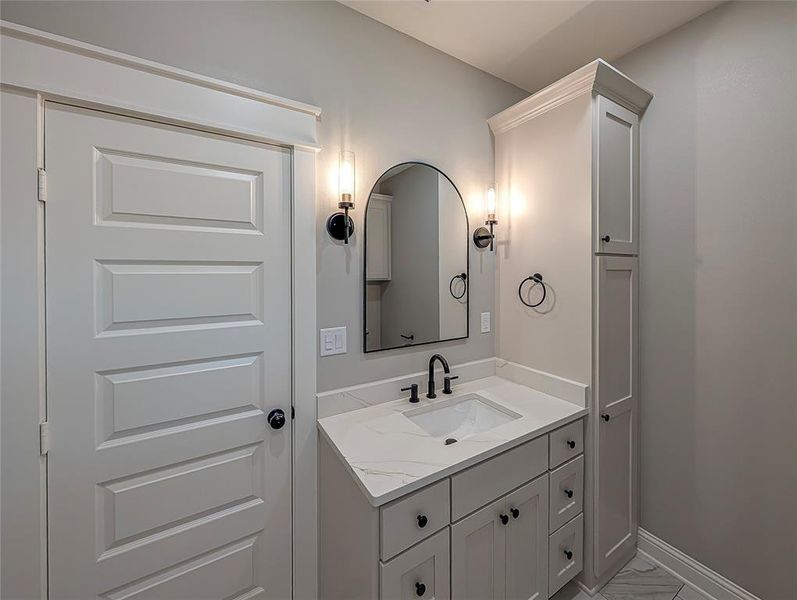 Furnished interior view inside a new home in , Tyler (Image 27).