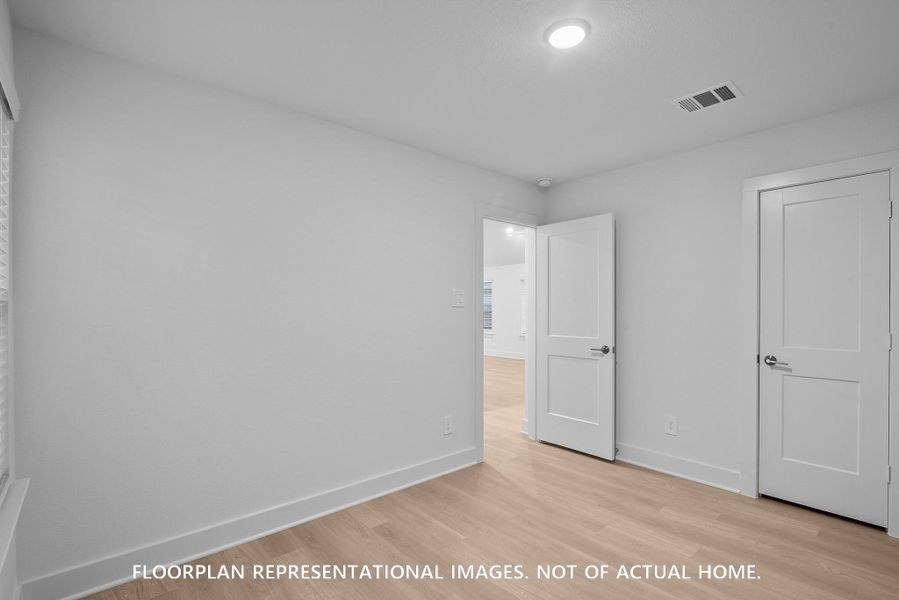 Spacious, unfurnished interior of a new home in Summerview, Fulshear (Image 16).