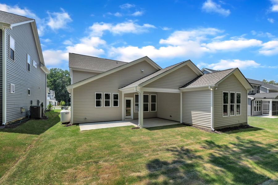 Representative exterior details of a home built from the The Highland by RobuckHomes in Kennebec Crossing, Angier (Image 62). Representative exterior details of a home built from the The Highland by RobuckHomes in Kennebec Crossing, Angier (Image 62).