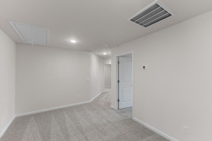 Spacious, unfurnished interior of a new home in Hitchcock Preserve 43', Aiken (Image 21).