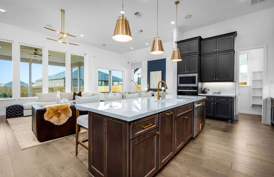 Representative furnished interior of a home built from the Cuney by Pulte Homes in Corley Farms, Boerne (Image 16).