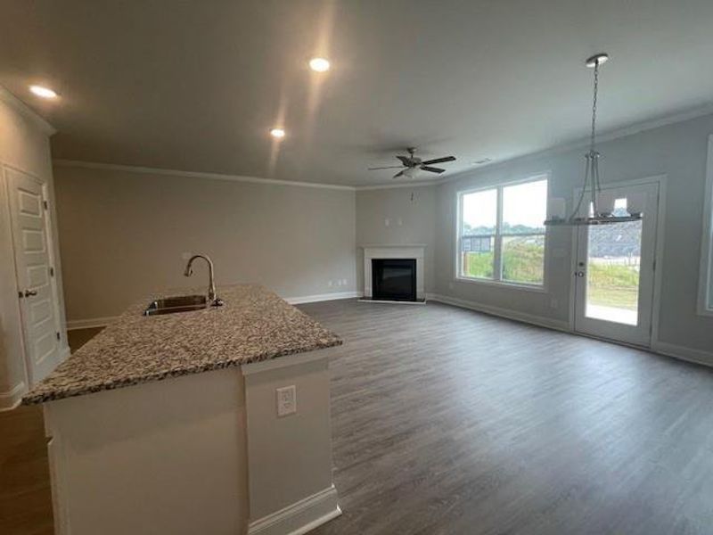 Spacious, unfurnished interior of a new home in , Gainesville (Image 15).