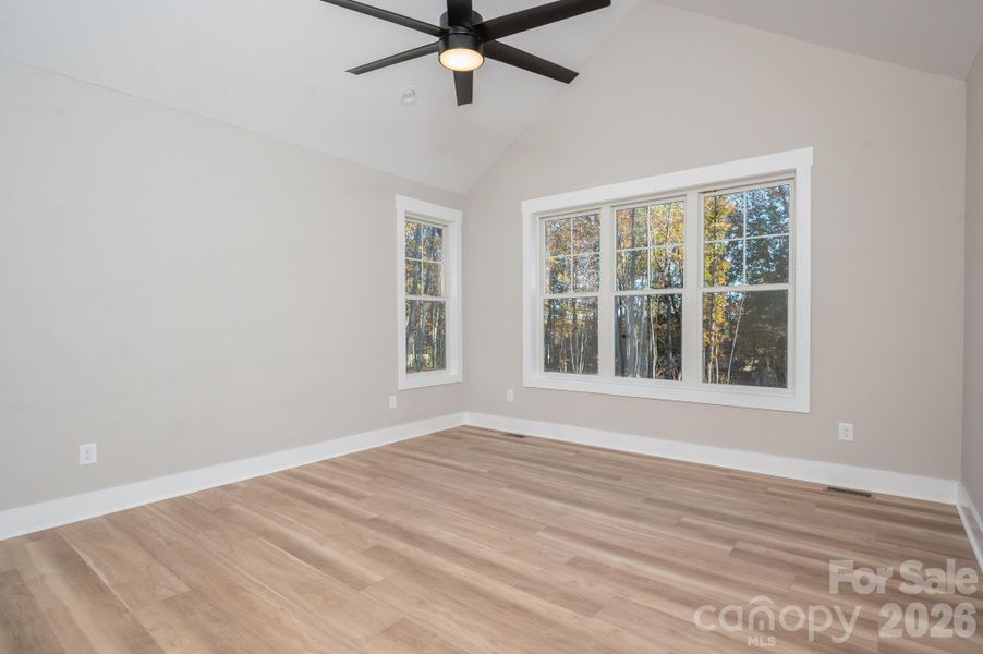 Spacious, unfurnished interior of a new home in , Lincolnton (Image 36).