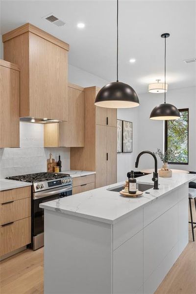 Furnished interior view inside a new home in , Atlanta (Image 34).