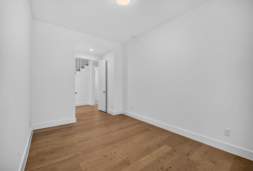 Spacious, unfurnished interior of a new home in Sandbrock Ranch, Aubrey (Image 21). Spacious, unfurnished interior of a new home in Sandbrock Ranch, Aubrey (Image 21).