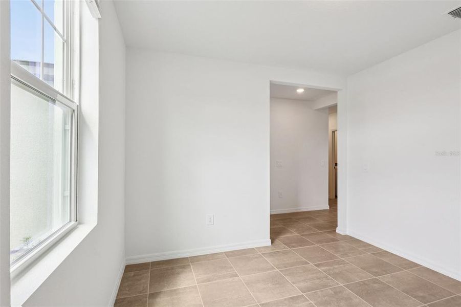 Spacious, unfurnished interior of a new home in Hamilton Bluff - Signature Series, Lake Hamilton (Image 31).