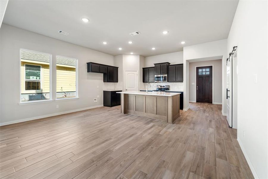 Image 29 of a home in Covenant Park. Image 29 of a home in Covenant Park.