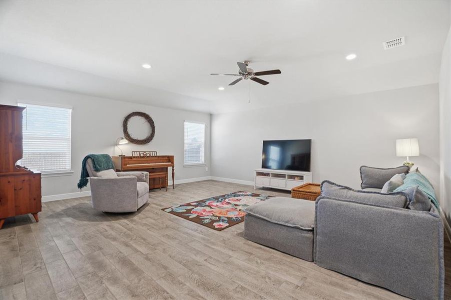 Furnished interior view inside a new home in Sandstone Estates, Granbury (Image 33).