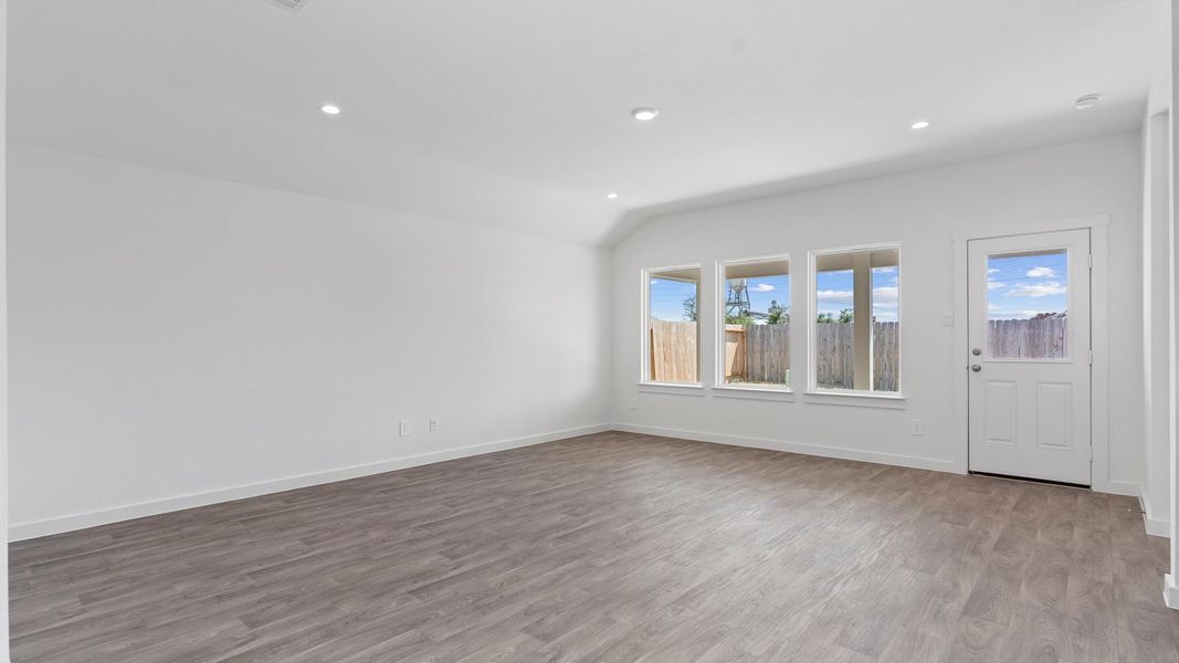 Spacious, unfurnished interior of a new home in Tamarron, Fulshear (Image 30). Spacious, unfurnished interior of a new home in Tamarron, Fulshear (Image 30).