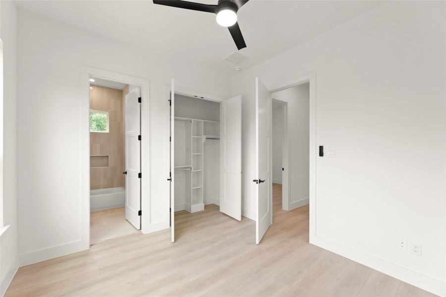 Spacious, unfurnished interior of a new home in , Houston (Image 20).