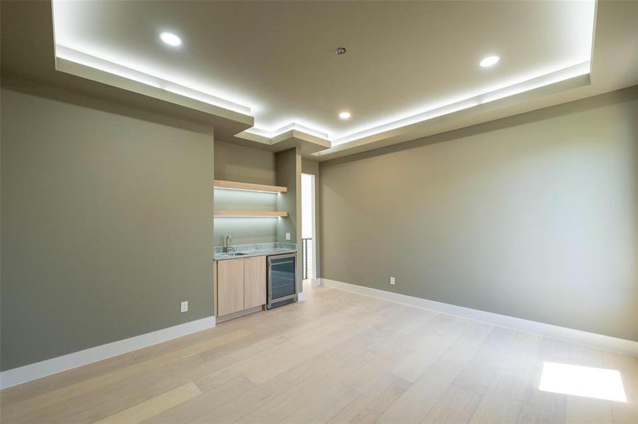Spacious, unfurnished interior of a new home in , Dallas (Image 20).