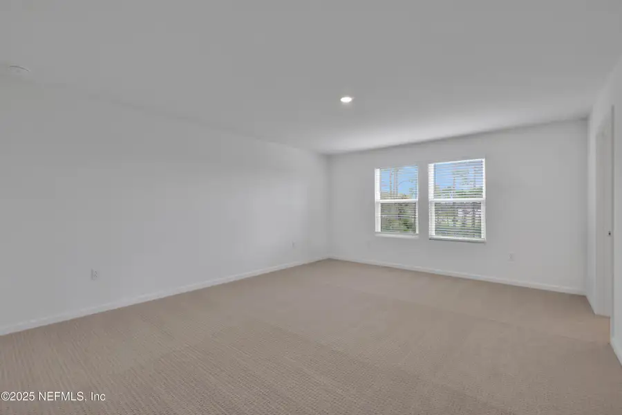 Spacious, unfurnished interior of a new home in Cordova Palms, St. Augustine (Image 11).