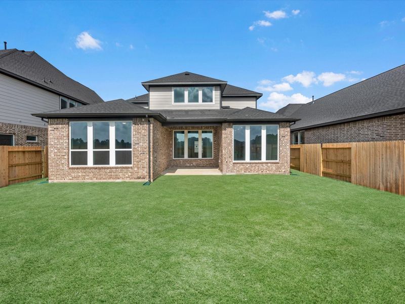 Exterior details and patio area of a home in Oakhill Reserve, Tomball (Image 3).