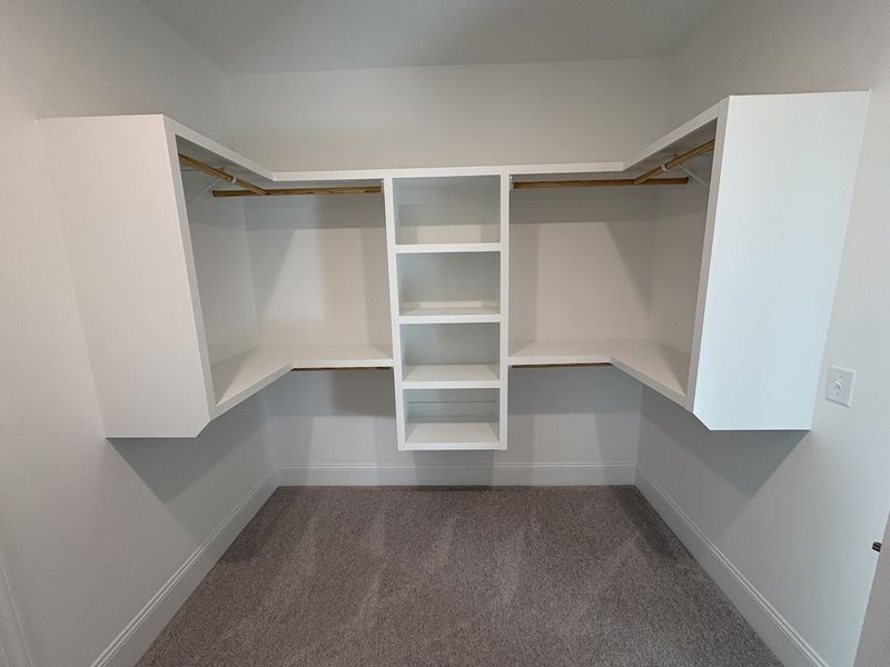 Spacious, unfurnished interior of a new home in Riverside Cove, Wilmington (Image 33).