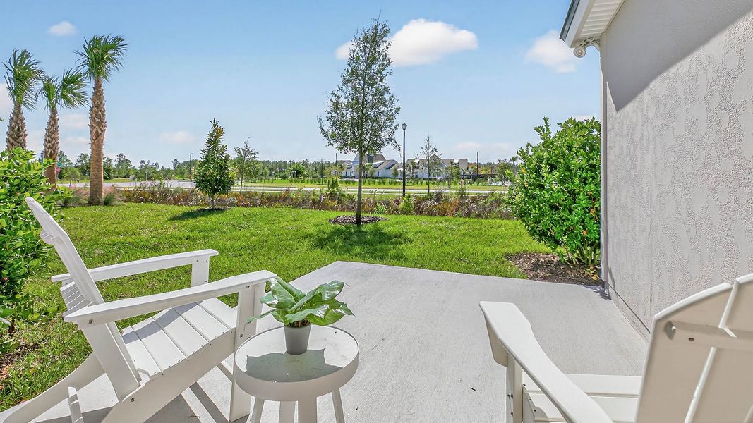 Representative exterior details of a home built from the LAKESIDE by D.R. Horton in Copes Landing, Jacksonville (Image 3).