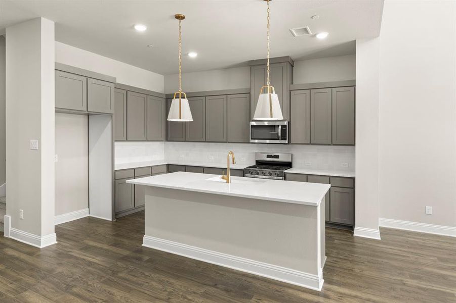 08. 3904 Keya - Kitchen (2)