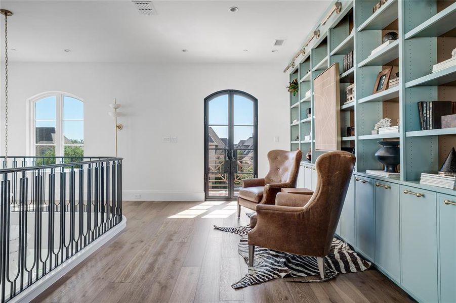 Furnished interior view inside a new home in , Southlake (Image 31).