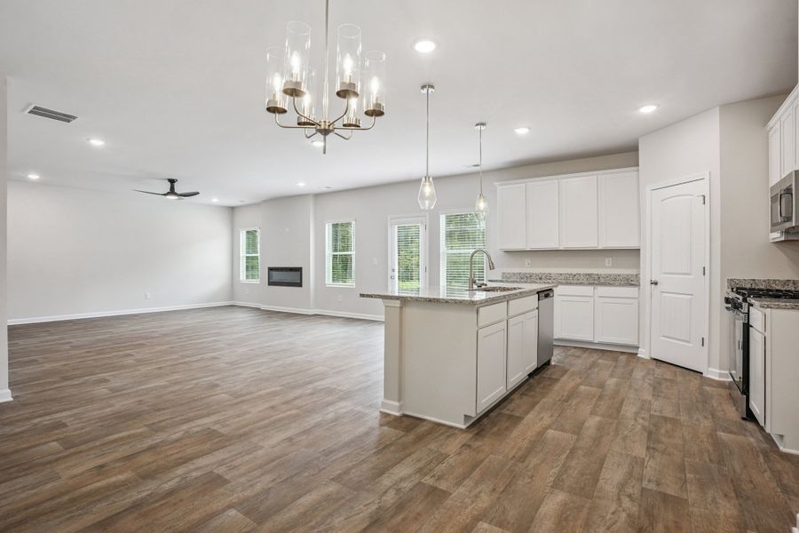 4br New Home in Social Circle, GA.  - Slide 7