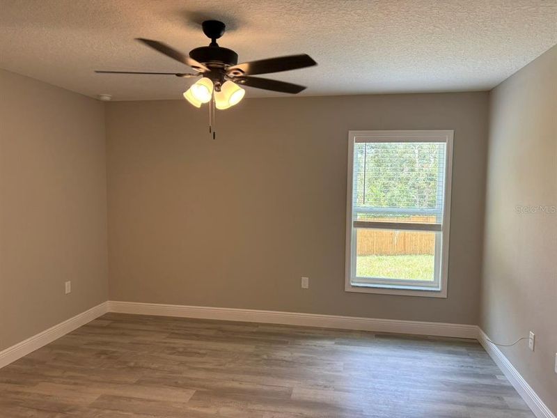 Spacious, unfurnished interior of a new home in , Dunnellon (Image 16).