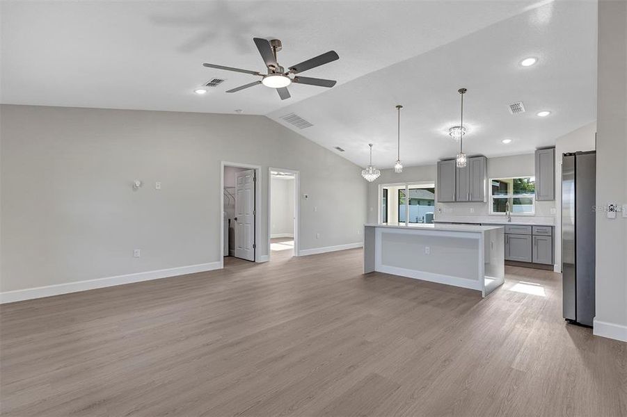 Spacious, unfurnished interior of a new home in , Dunnellon (Image 31). Spacious, unfurnished interior of a new home in , Dunnellon (Image 31).