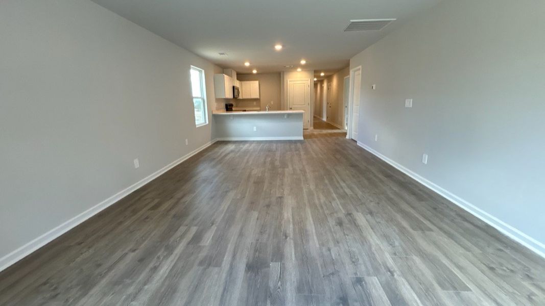 Spacious, unfurnished interior of a new home in Saddle Trace, Lewisburg (Image 22).
