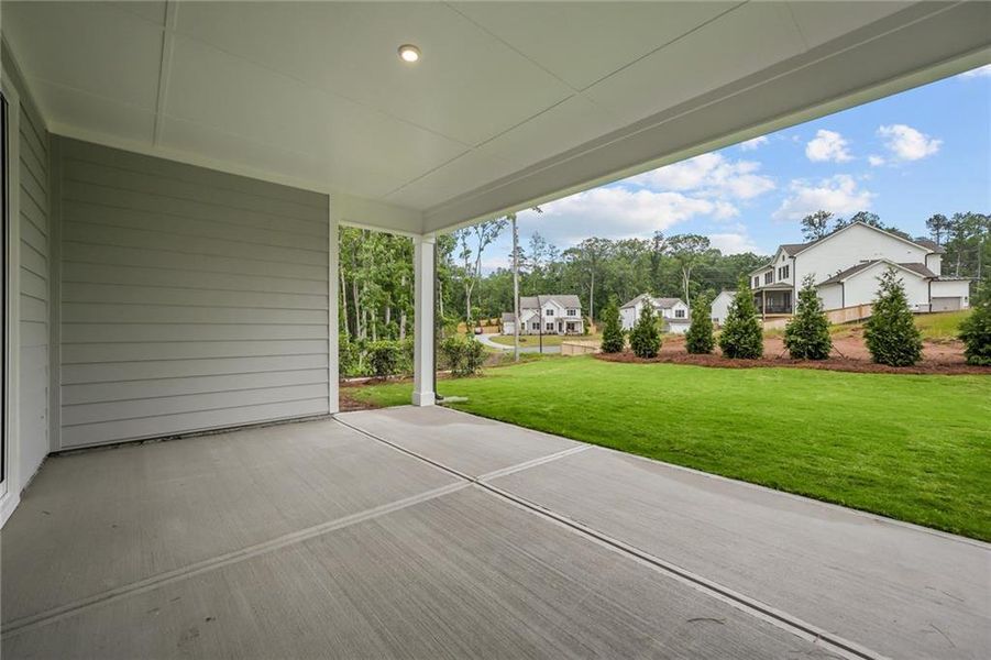 Exterior details and patio area of a home in Ellis, Marietta (Image 21).