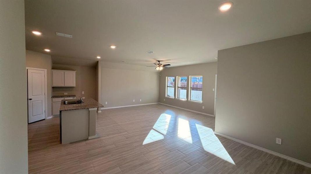 Spacious, unfurnished interior of a new home in Rosewood at Beltmill, Fort Worth (Image 9).
