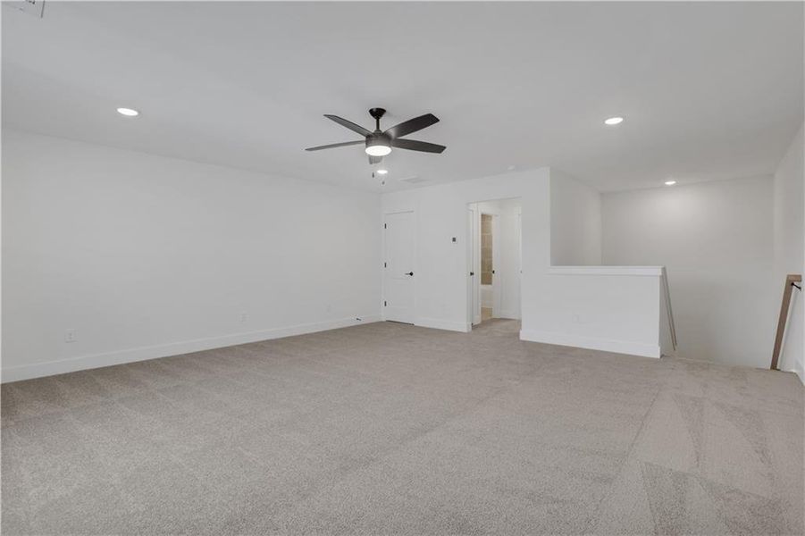 Spacious, unfurnished interior of a new home in Twin Lakes, Hoschton (Image 35).