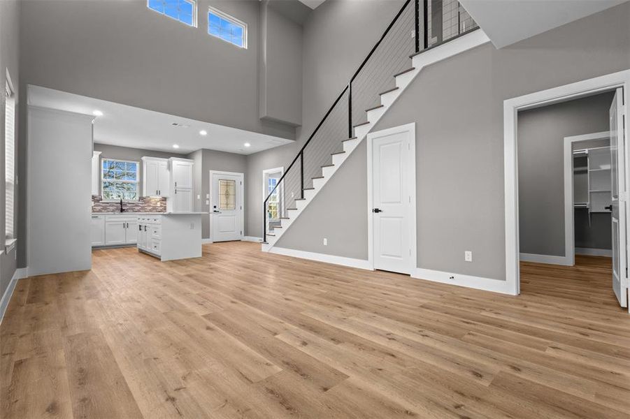 Spacious, unfurnished interior of a new home in , Kaufman (Image 26).