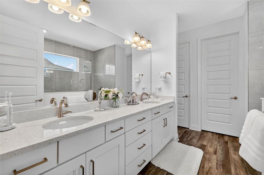 Furnished interior view inside a new home in , Ocala (Image 10).