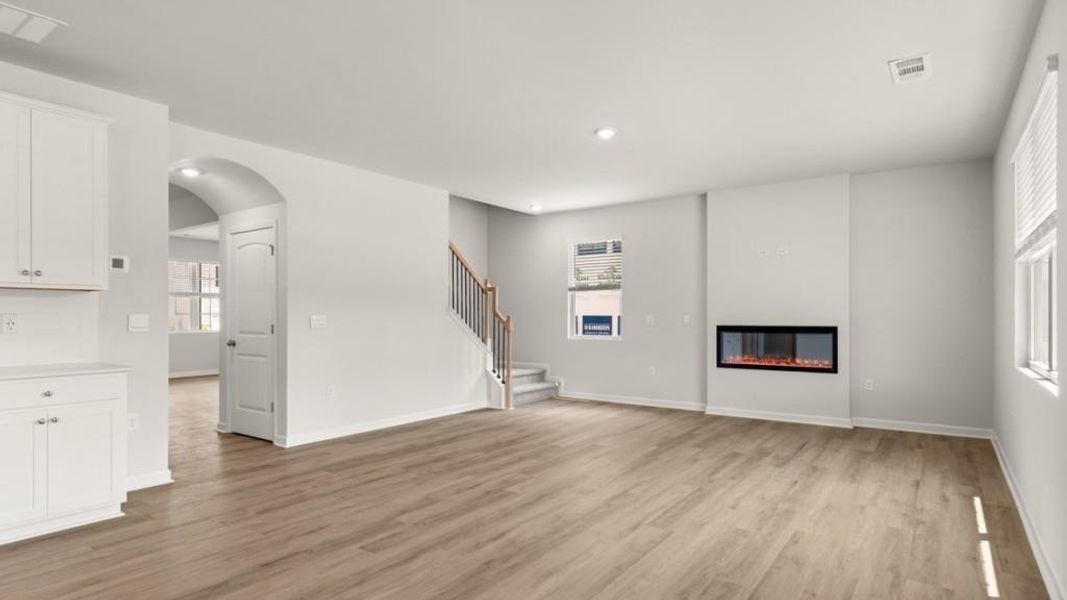Spacious, unfurnished interior of a new home in Grandview at Lanier, Dawsonville (Image 17).