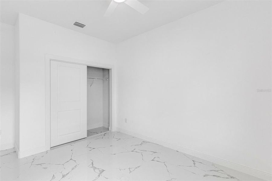 Spacious, unfurnished interior of a new home in , Tampa (Image 45).