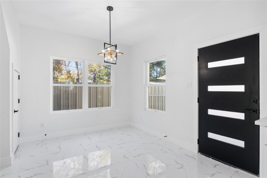 Spacious, unfurnished interior of a new home in , Houston (Image 38).