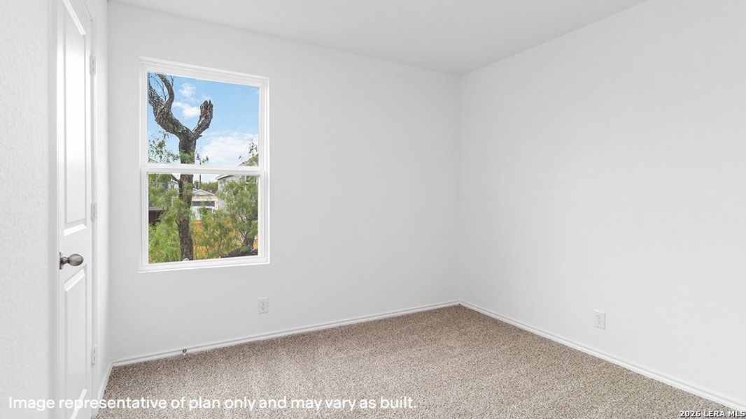 Spacious, unfurnished interior of a new home in Sonora, San Antonio (Image 21).