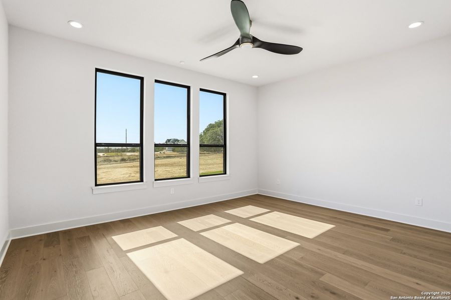 Spacious, unfurnished interior of a new home in George's Ranch, Boerne (Image 32). Spacious, unfurnished interior of a new home in George's Ranch, Boerne (Image 32).
