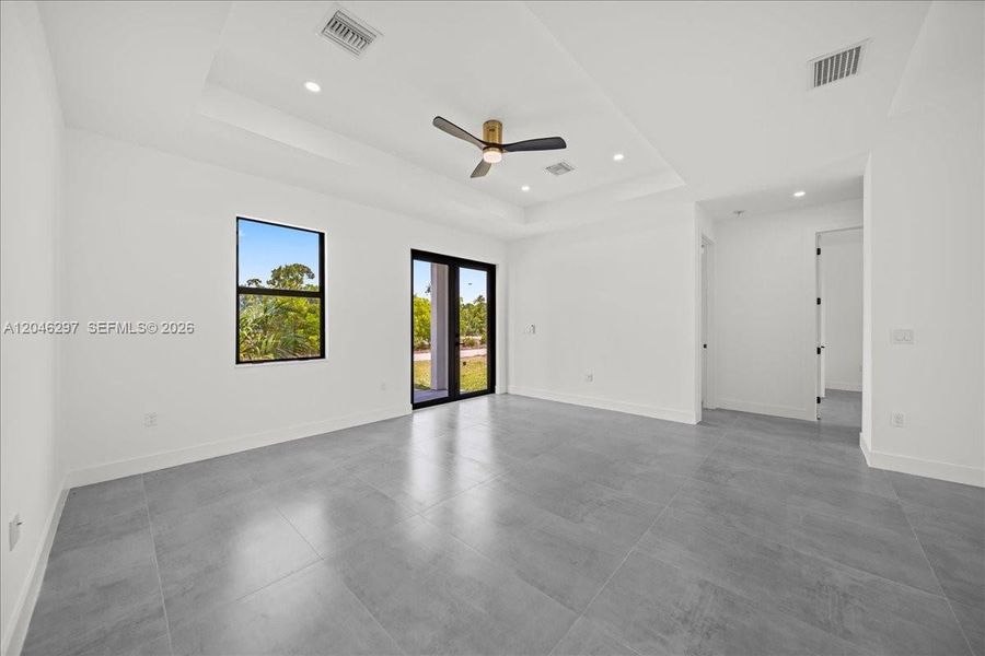 Spacious, unfurnished interior of a new home in , Cape Coral (Image 33). Spacious, unfurnished interior of a new home in , Cape Coral (Image 33).
