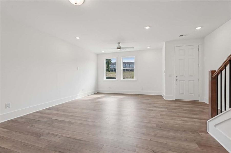 Spacious, unfurnished interior of a new home in Park Vue, Atlanta (Image 21).