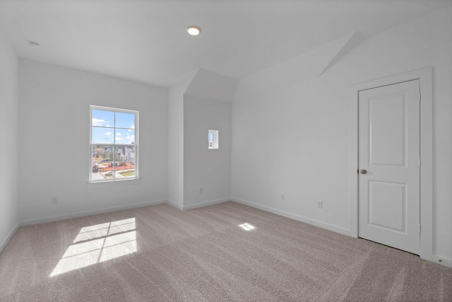 Spacious, unfurnished interior of a new home in , Missouri City (Image 27).