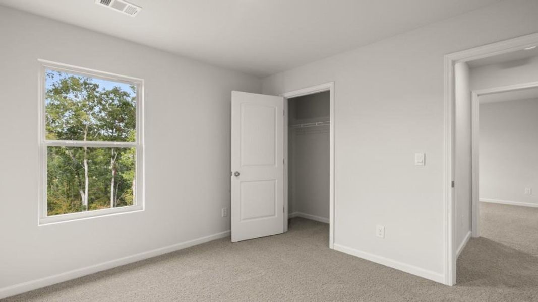 Spacious, unfurnished interior of a new home in Lost Creek, Dallas (Image 20).