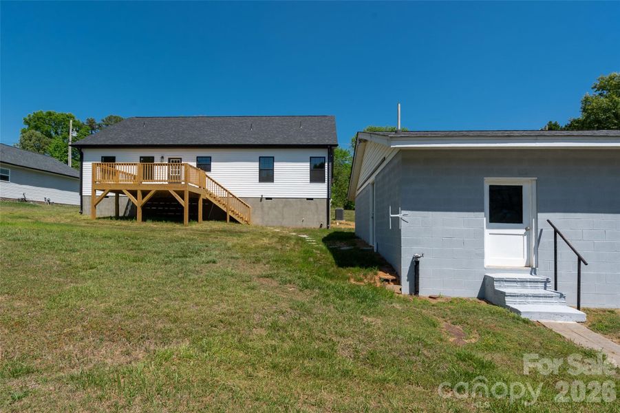 Exterior details and patio area of a home in , Kannapolis (Image 23).