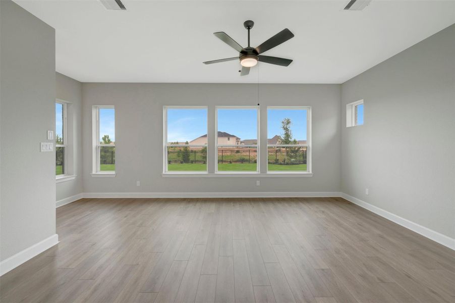 Spacious, unfurnished interior of a new home in Jordan Ranch - Premier Collection, Fulshear (Image 17).