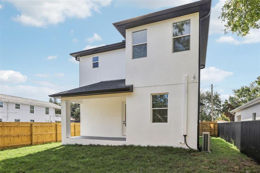 Exterior details and patio area of a home in , Tampa (Image 29).