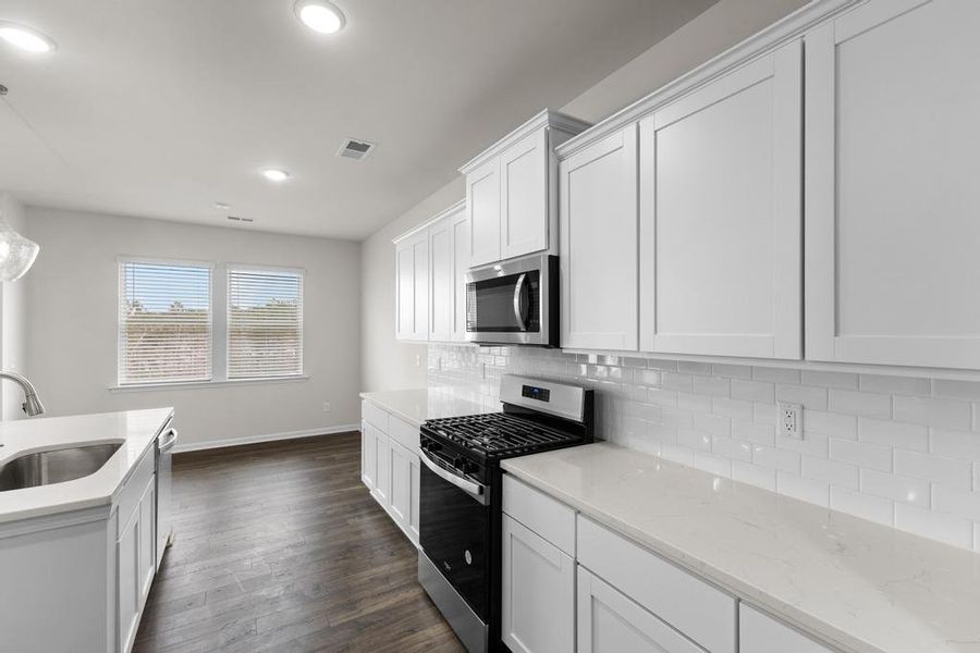 Furnished interior view inside a new home in Halton Oaks, Spartanburg (Image 9).