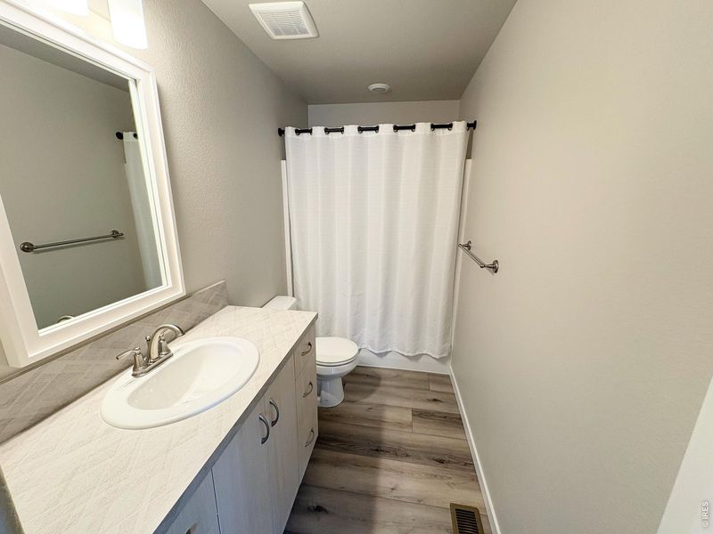 Furnished interior view inside a new home in Fickel Farm, Berthoud (Image 5).