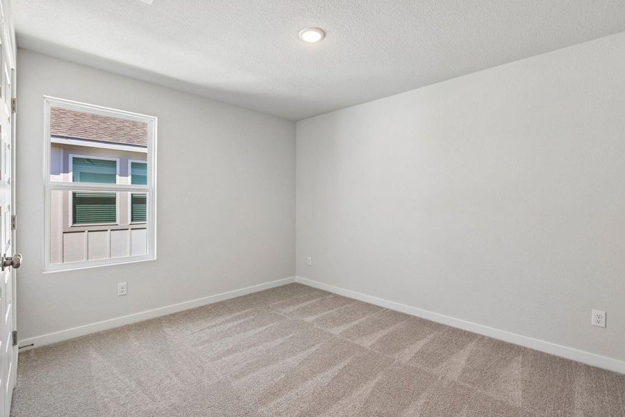 Spacious, unfurnished interior of a new home in Avery Centre, Round Rock (Image 15).